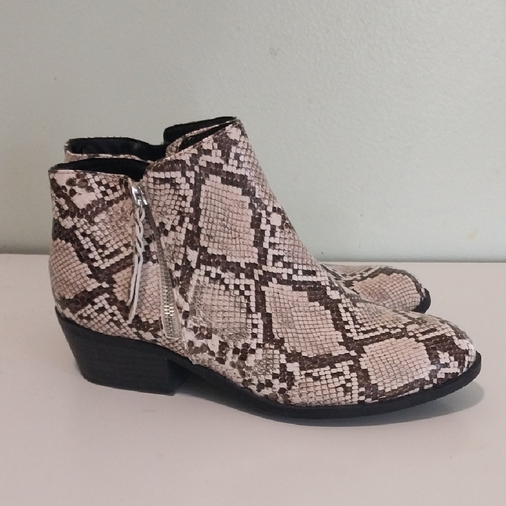 Canon Snakeskin Pattern Ankle Booties